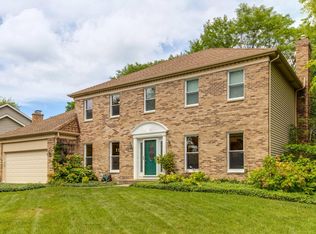 6252 Sleepy Hollow Ln, Lisle, IL