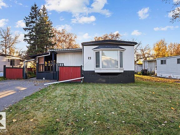 2nd image of 7 Keyhole Cres NW