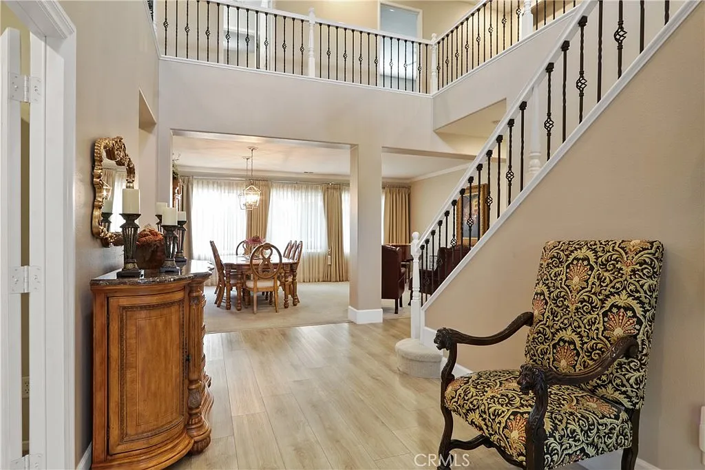 5 bed, 3.5 bath, 3849 sqft, $6,900 — Photo 4