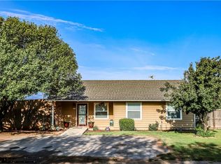 118 N 11th St, Thomas, OK 73669