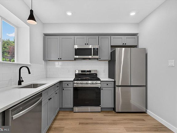 2nd image of 4929 Ogden St