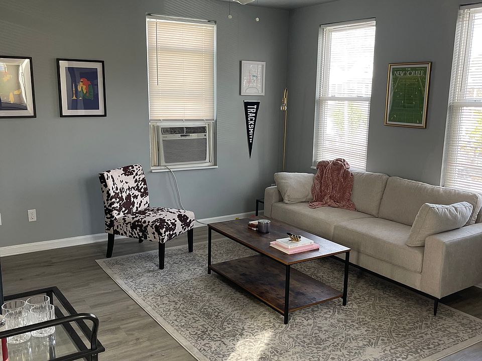 1st image of 1006 Bangs Ave Floor 2