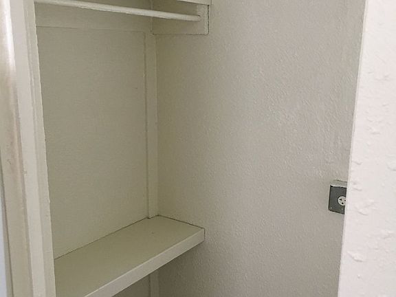 4th image of 4070 Railroad Ave APT 4