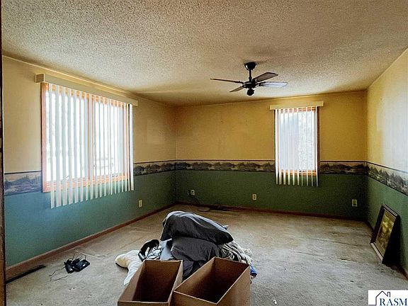 4th image of 114 1st Ave