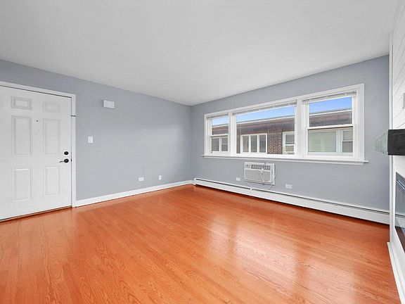 5th image of 4421 Prescott Ave APT 12