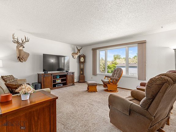 2nd image of 2801 Saratoga Trl