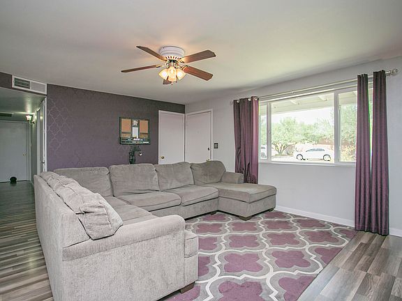3rd image of 3231 W Country Gables Dr