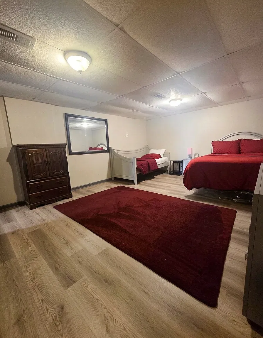 2052 Brook Valley CT, Unit B — Photo 4