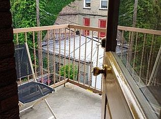 205 S 1st St APT 4A, Brooklyn, NY 11211