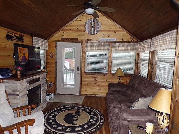 2nd image of 189 Stag Leap Dr