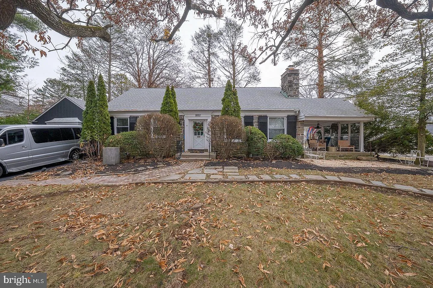 1022 Cloverhill Rd photo 1