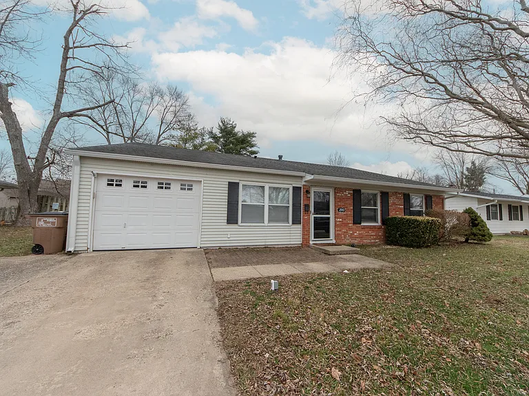 2943 Desoto Way — Photo 1