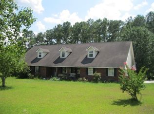 144 Live Oak Ln, Claxton, GA 30417