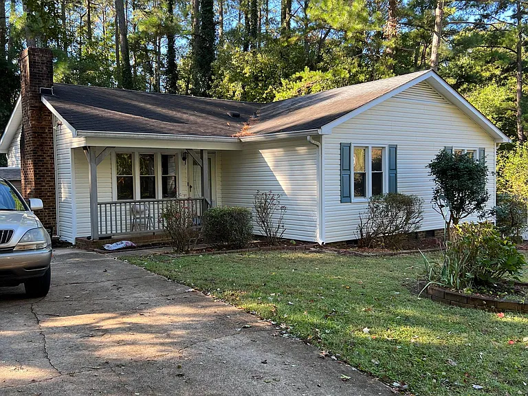 813 Plentywood Ct — Photo 3