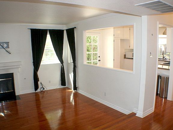 5th image of 4339 Oak Glen St