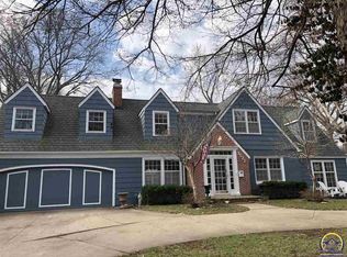 3521 SW Avalon Ln, Topeka, KS 66604