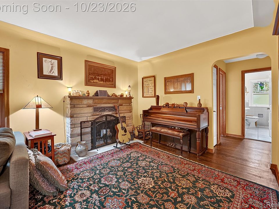 3930 Parkview Dr, photo 7