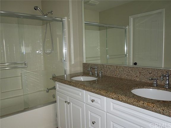 3rd image of 1800 Oak St Unit 344