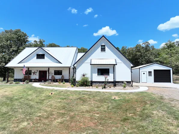 102815 S 4695th Rd, Sallisaw, OK 74955