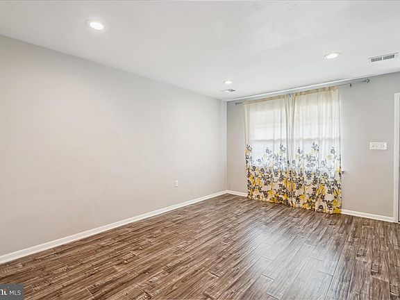 5th image of 592 Belmawr Pl