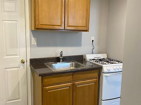 3rd image of 2154 Eastburn Ave