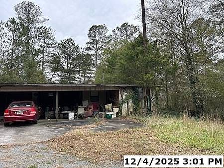 2nd image of 10 Adams Chapel Rd