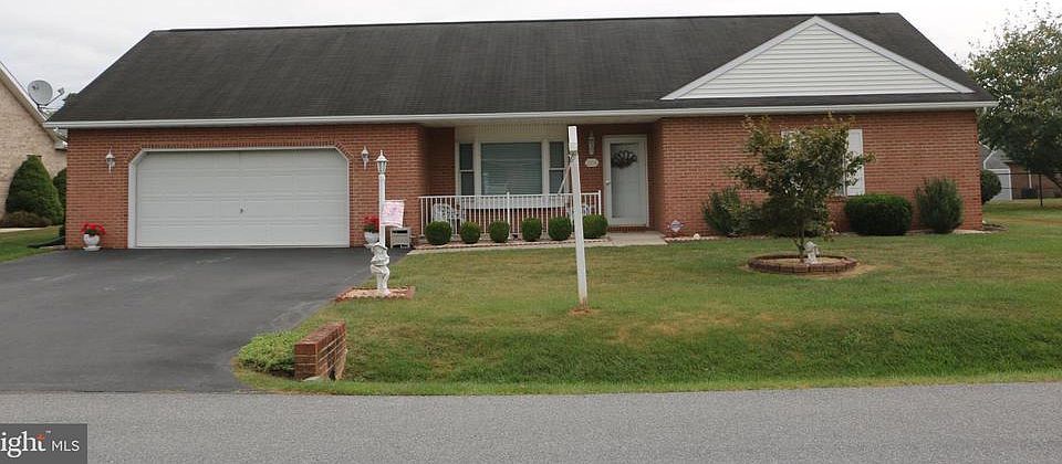 1st image of 1214 Hillbrook Dr