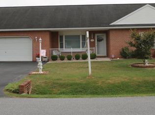 1214 Hillbrook Dr, Hagerstown, MD 21740