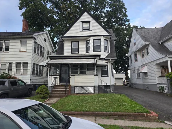 8 Hawthorne Pl, East Orange, NJ 07018