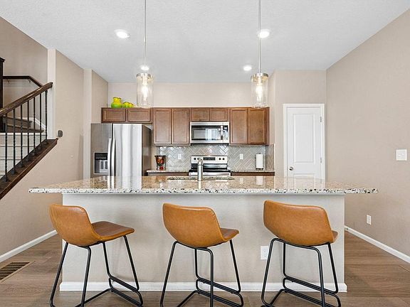 3rd image of 2478 Winding Dr