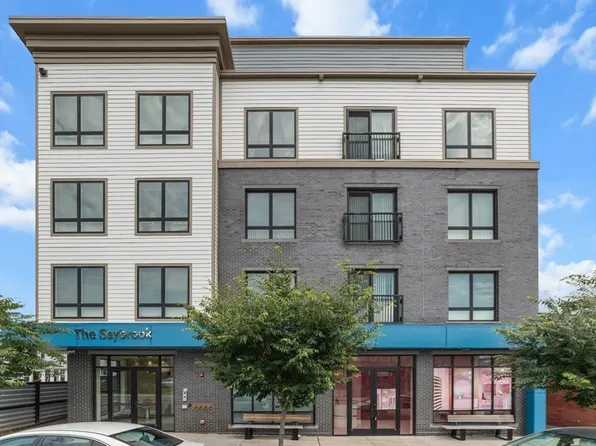 214 Market St #208, Boston, MA 02135