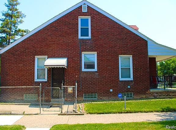2nd image of 15605 Carlisle St