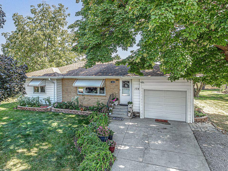 1st image of 104 Dante Ct