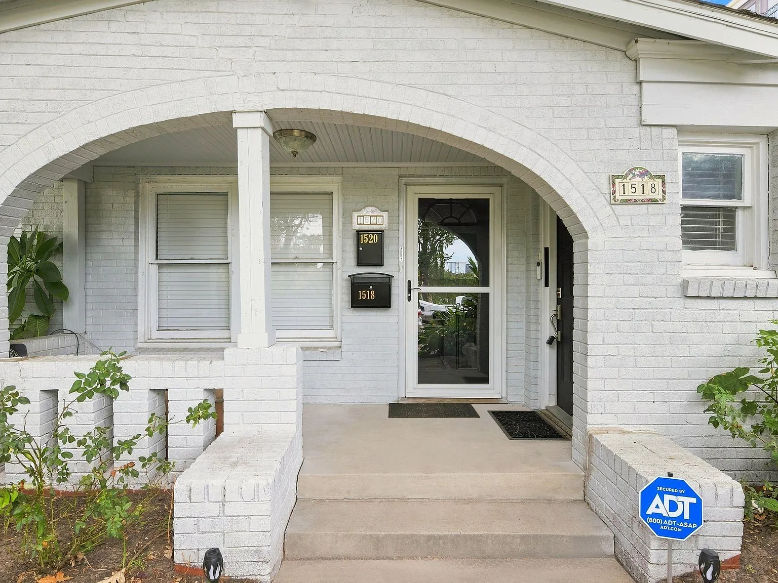 2 bed, 1.0 bath, $2,300 — Photo 4