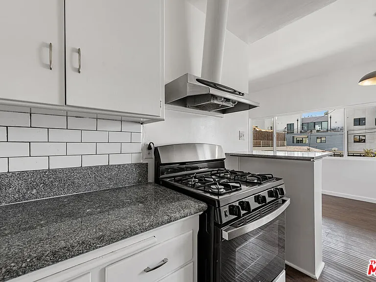 1428 11th St #10 — Photo 17