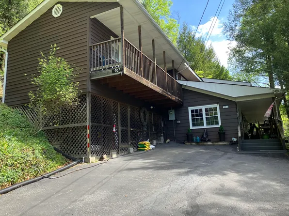 907 Augusta Dr, Hill Side Dr Cumber, KY 40823