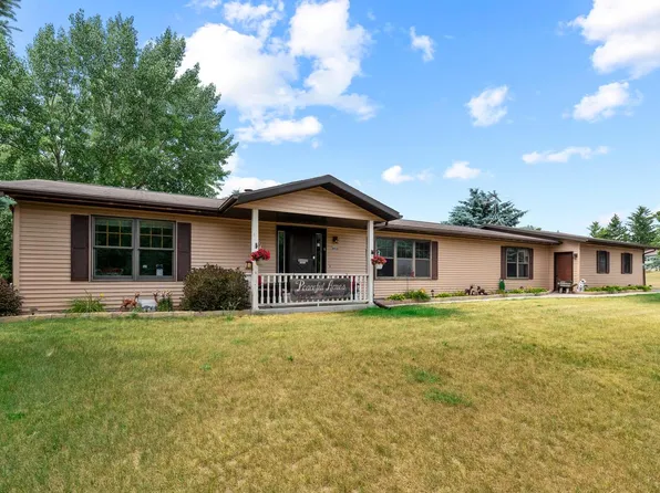 8327 Hilltop LANE, Kewaskum, WI 53040