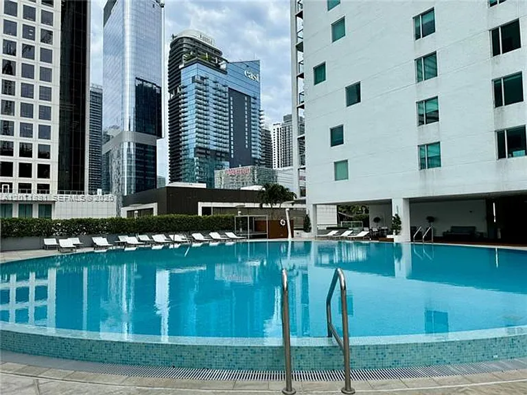 500 Brickell Ave #1407 — Photo 32
