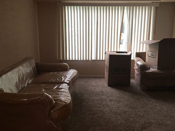 3rd image of 86 Macon Ave