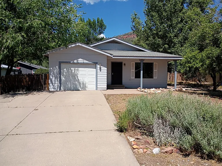 179 Hermosa Cir — Photo 1