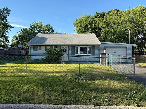 23 Knollwood Rd E Photo 1