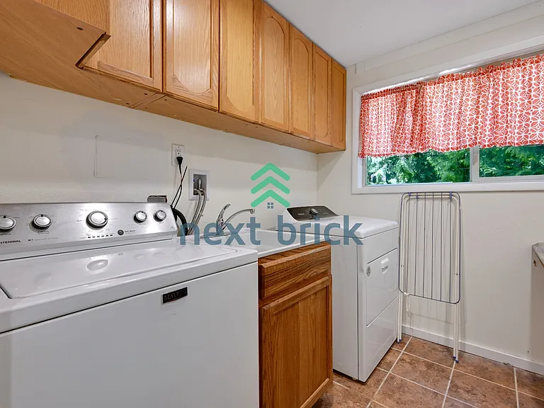21638 SE 32nd Pl — Photo 22
