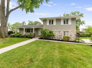 2211 Sheringham Rd, Upper Arlington, OH 43220