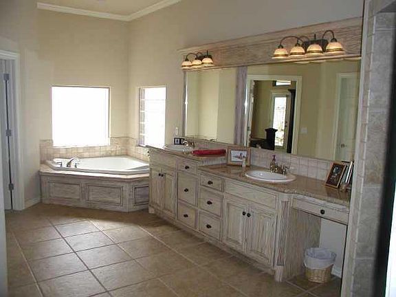 4th image of 2616 W Mission Springs Dr