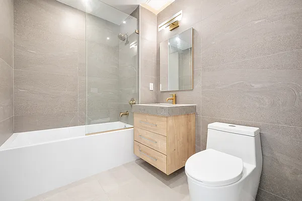 Rented by Watermark Capital Management LLC | media 8