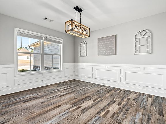 4th image of 144 Lee Road 2228