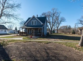 105 Mandel Ave, Farwell, NE 68838