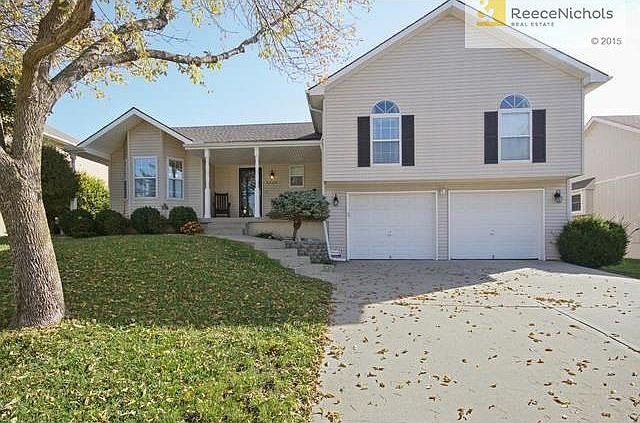 1st image of 2208 NE Maybrook Dr