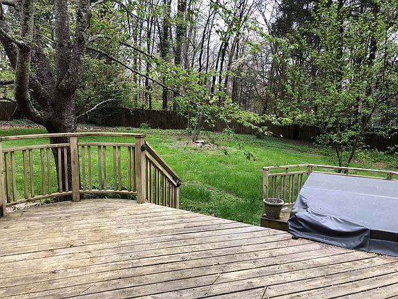 Lovely, private yard