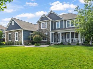 W246N1979 Still River Dr, Pewaukee, WI 53072